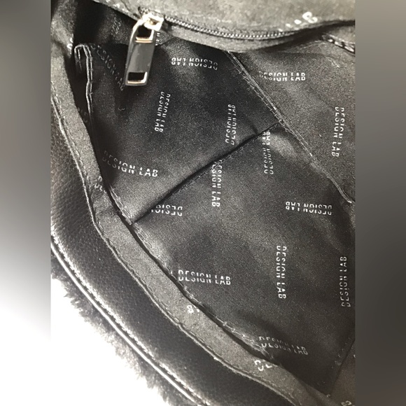 NWT DESIGN LAB LORD & TAYLOR FAUX FUR BAG - Picture 7 of 7